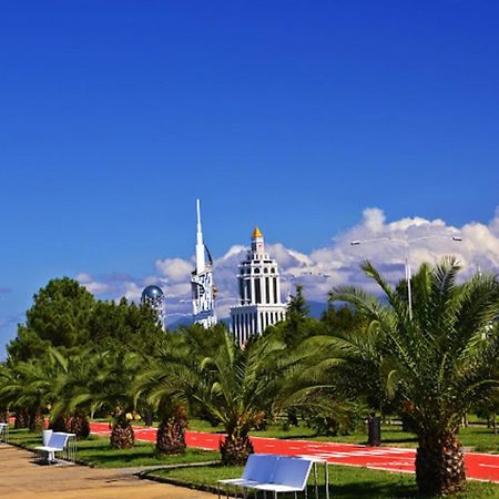Viva Blue Batumi Aparthotel Kültér fotó
