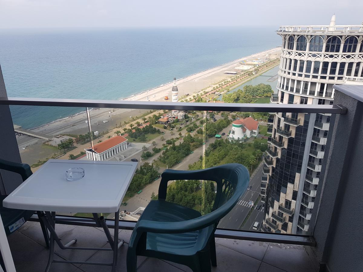 Viva Blue Batumi Aparthotel Kültér fotó