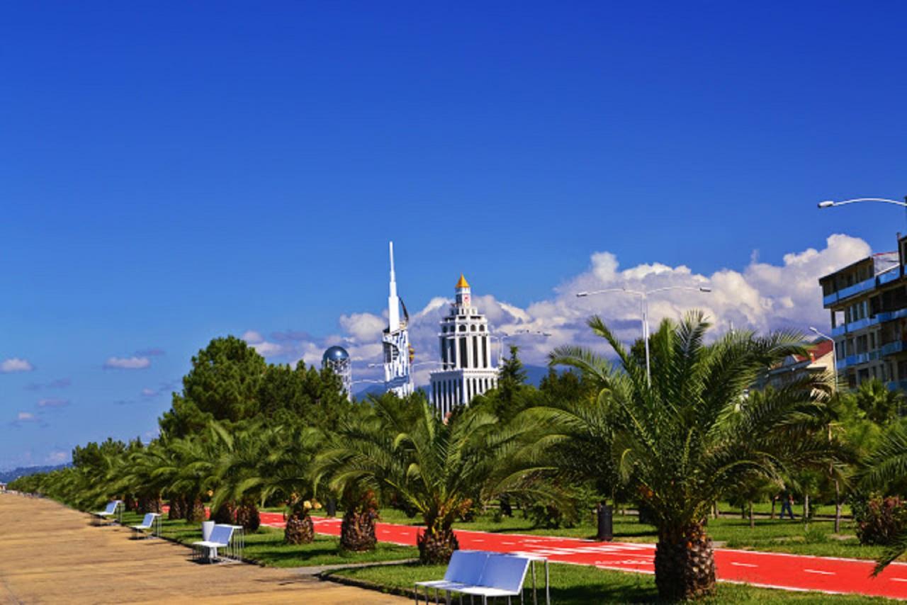 Viva Blue Batumi Aparthotel Kültér fotó