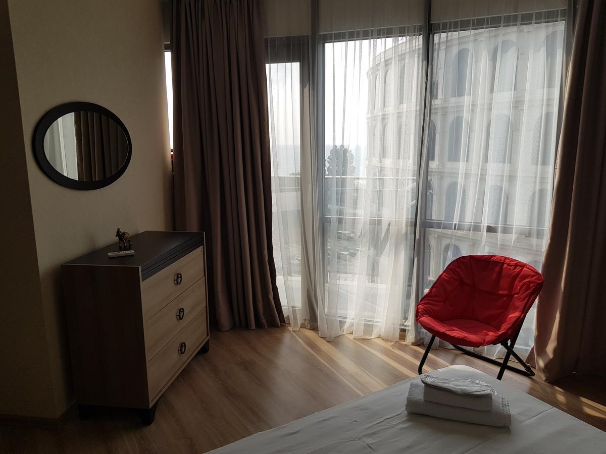 Viva Blue Batumi Aparthotel Kültér fotó